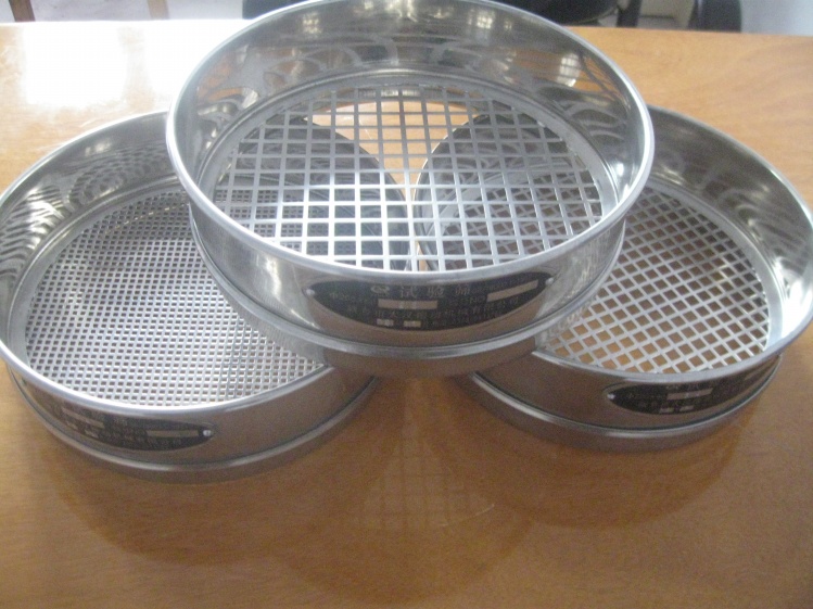 square hole lab test sieve