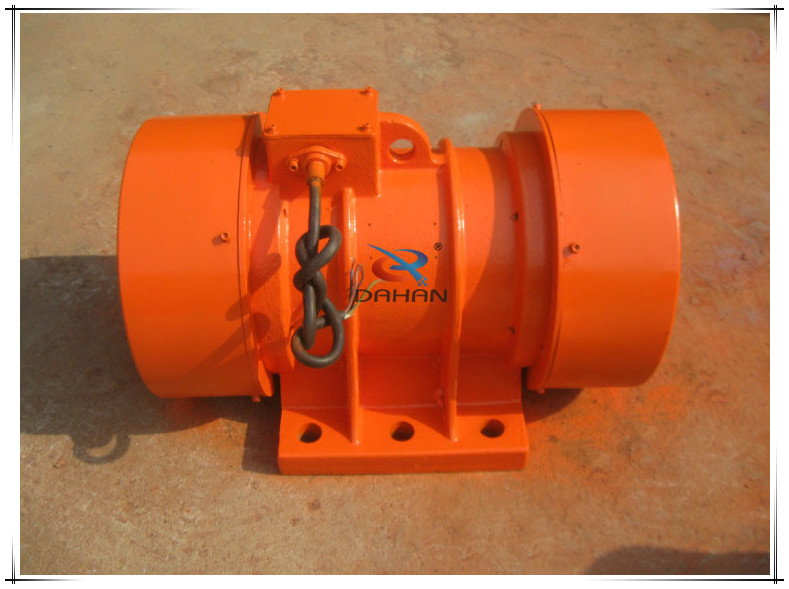 0.55kw Horizontal vibrating motor