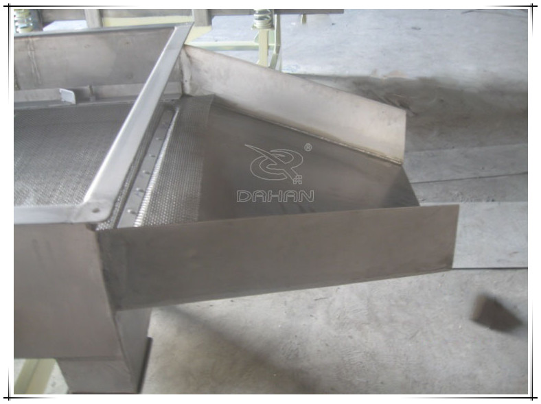 rectangular vibratory screen`s output hole